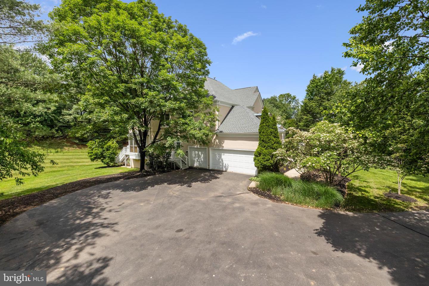 1418 WOODHURST BLVD, MCLEAN, Virginia 22102, 6 Bedrooms Bedrooms, ,5 BathroomsBathrooms,Residential,For sale,1418 WOODHURST BLVD,VAFX2236692 MLS # VAFX2236692