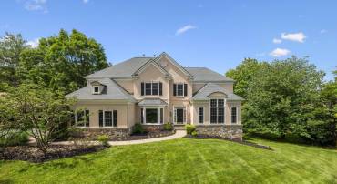 1418 WOODHURST BLVD, MCLEAN, Virginia 22102, 6 Bedrooms Bedrooms, ,5 BathroomsBathrooms,Residential,For sale,1418 WOODHURST BLVD,VAFX2236692 MLS # VAFX2236692