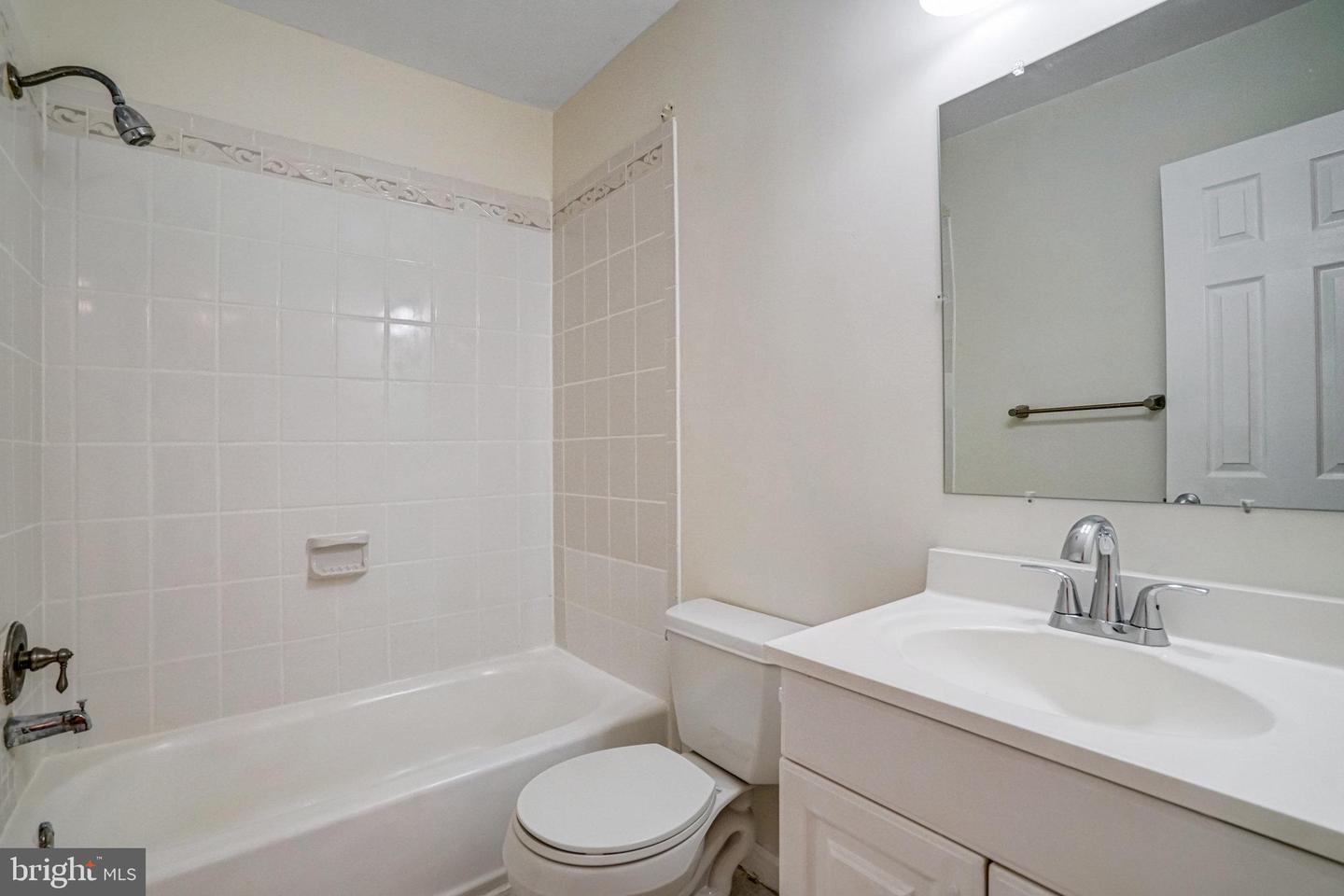 6035 LIBERTY BELL CT, BURKE, Virginia 22015, 3 Bedrooms Bedrooms, ,3 BathroomsBathrooms,Residential,For sale,6035 LIBERTY BELL CT,VAFX2239158 MLS # VAFX2239158