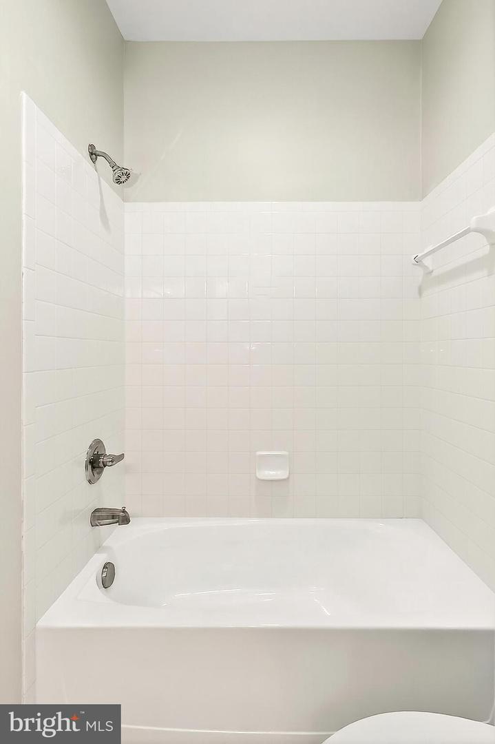 5548 EISELEY CT, WARRENTON, Virginia 20187, 5 Bedrooms Bedrooms, ,4 BathroomsBathrooms,Residential,For sale,5548 EISELEY CT,VAFQ2016616 MLS # VAFQ2016616