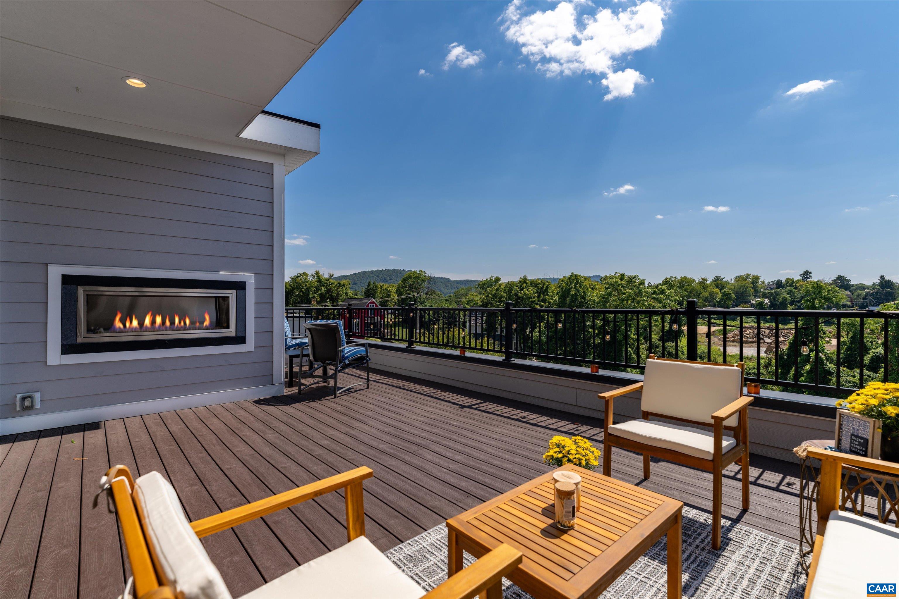 1075 E WATER ST, CHARLOTTESVILLE, Virginia 22902, 3 Bedrooms Bedrooms, ,3 BathroomsBathrooms,Residential,1075 E WATER ST,666458 MLS # 666458