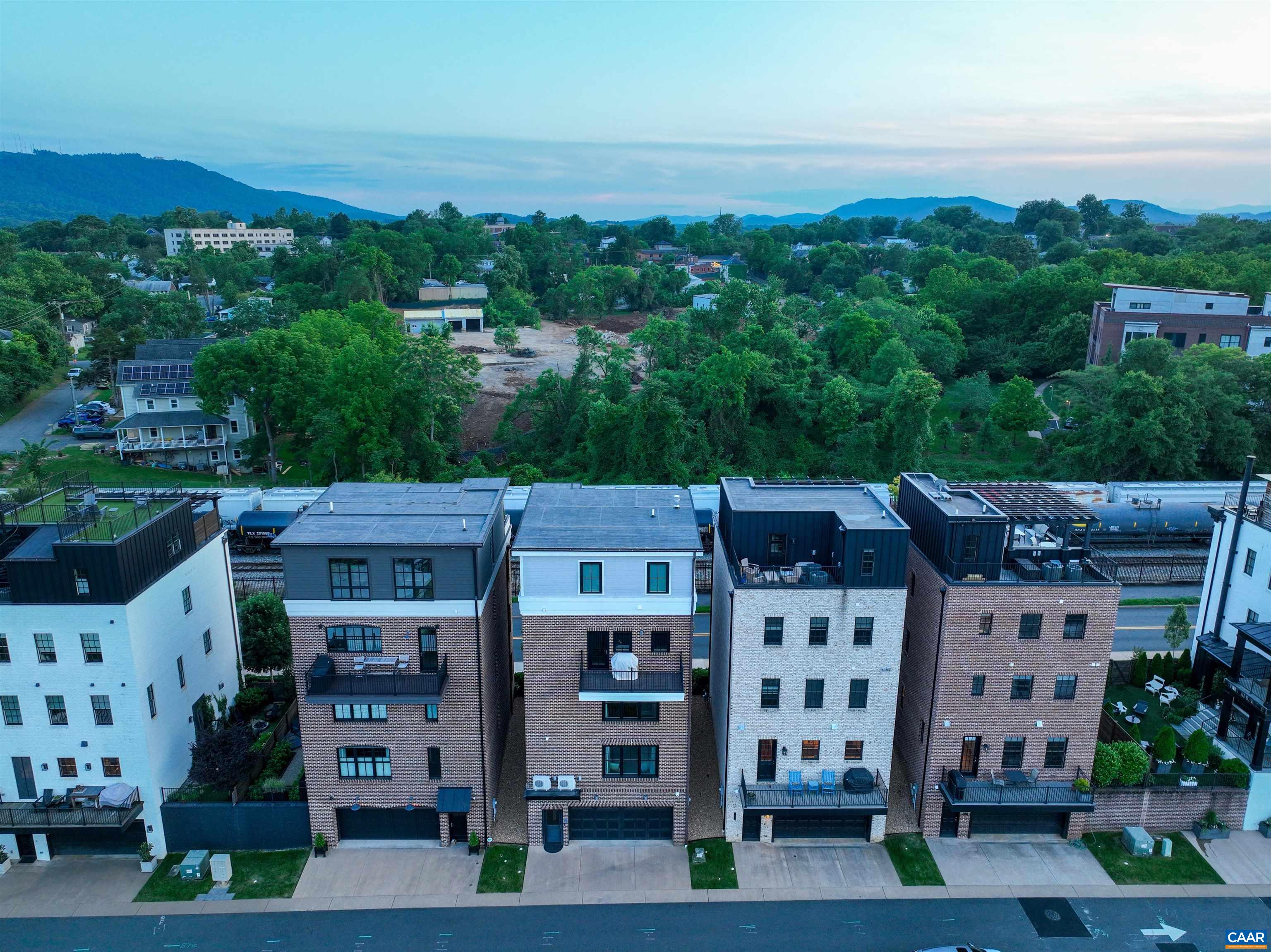 1075 E WATER ST, CHARLOTTESVILLE, Virginia 22902, 3 Bedrooms Bedrooms, ,3 BathroomsBathrooms,Residential,1075 E WATER ST,666458 MLS # 666458