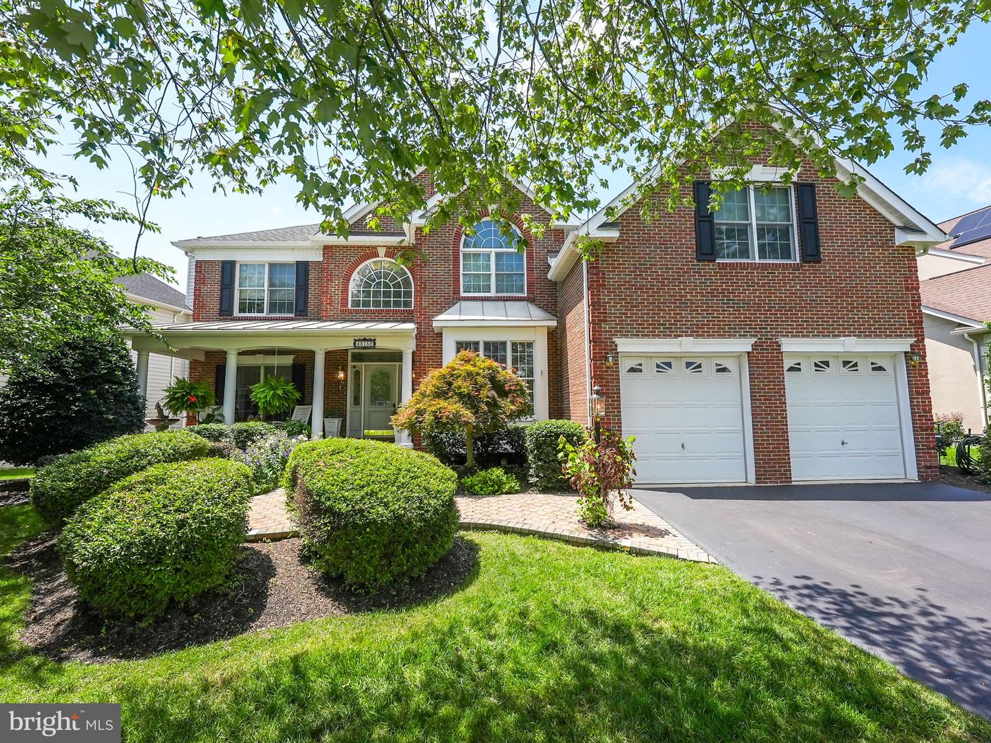 43152 VALIANT DR, CHANTILLY, Virginia 20152, 5 Bedrooms Bedrooms, ,4 BathroomsBathrooms,Residential,For sale,43152 VALIANT DR,VALO2096442 MLS # VALO2096442