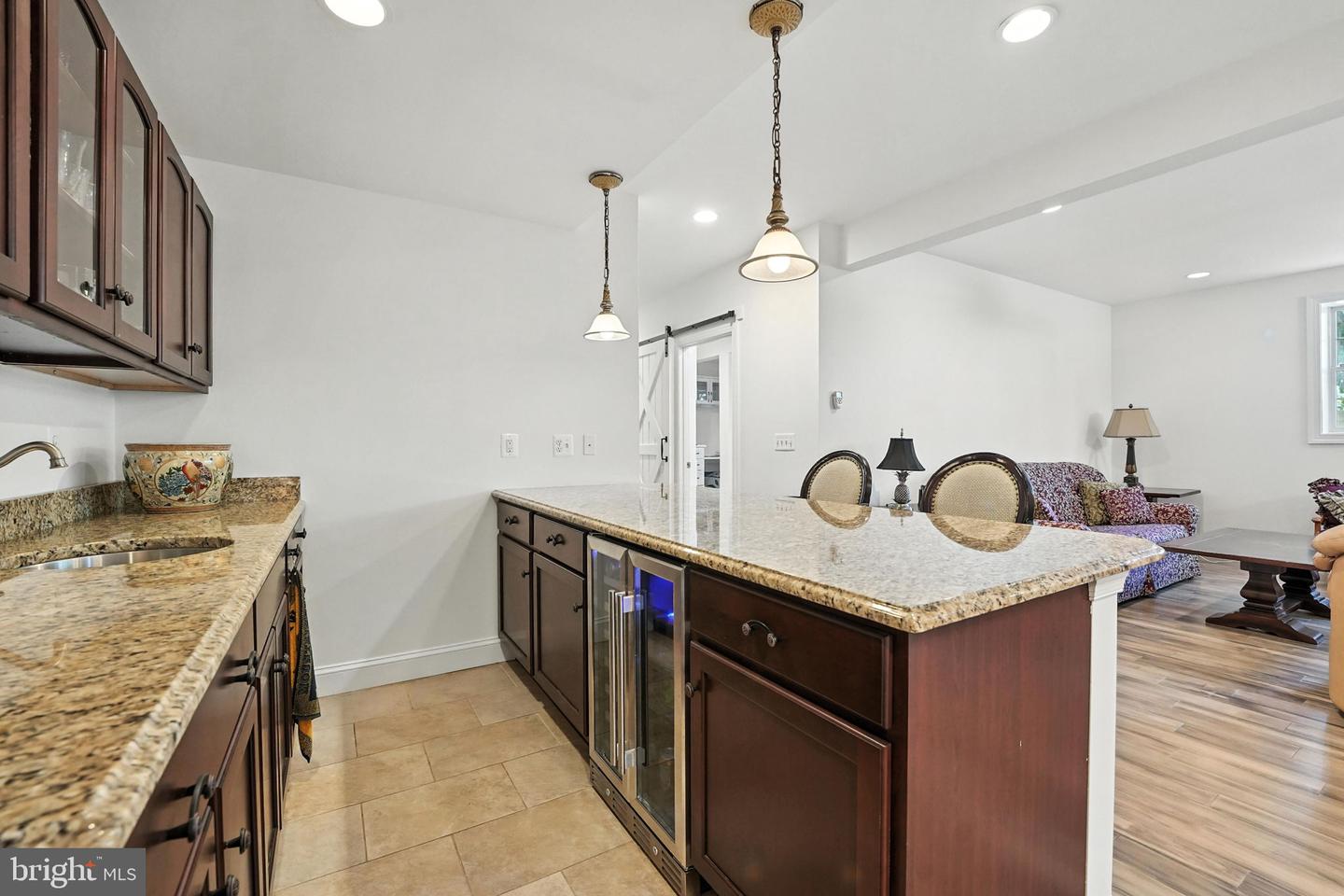 43152 VALIANT DR, CHANTILLY, Virginia 20152, 5 Bedrooms Bedrooms, ,4 BathroomsBathrooms,Residential,For sale,43152 VALIANT DR,VALO2096442 MLS # VALO2096442