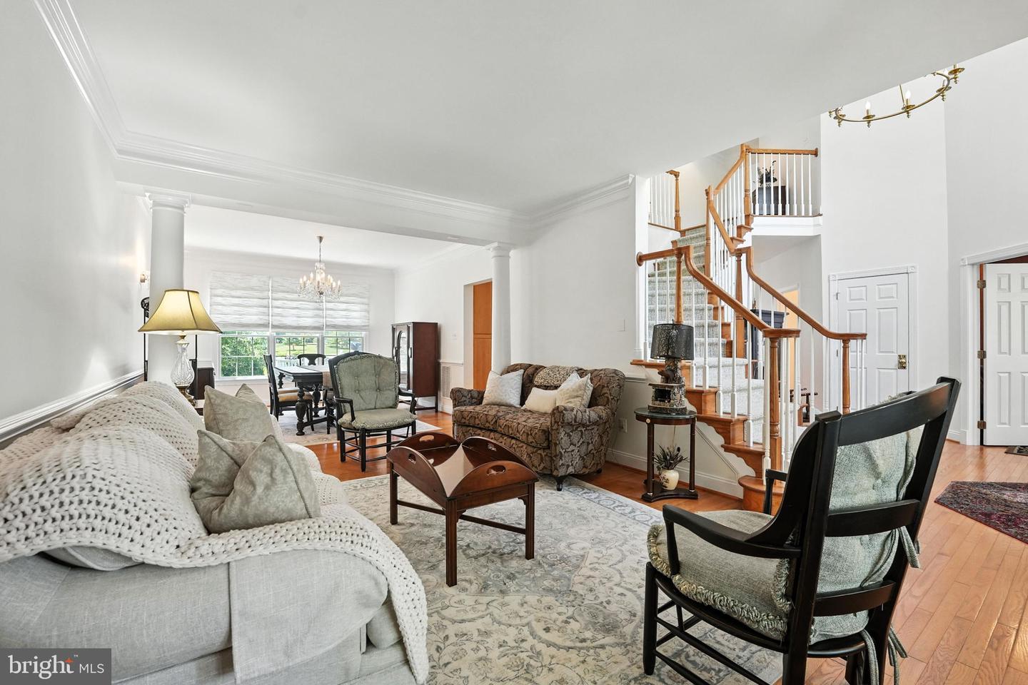 43152 VALIANT DR, CHANTILLY, Virginia 20152, 5 Bedrooms Bedrooms, ,4 BathroomsBathrooms,Residential,For sale,43152 VALIANT DR,VALO2096442 MLS # VALO2096442
