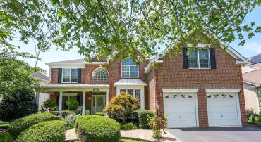 43152 VALIANT DR, CHANTILLY, Virginia 20152, 5 Bedrooms Bedrooms, ,4 BathroomsBathrooms,Residential,For sale,43152 VALIANT DR,VALO2096442 MLS # VALO2096442