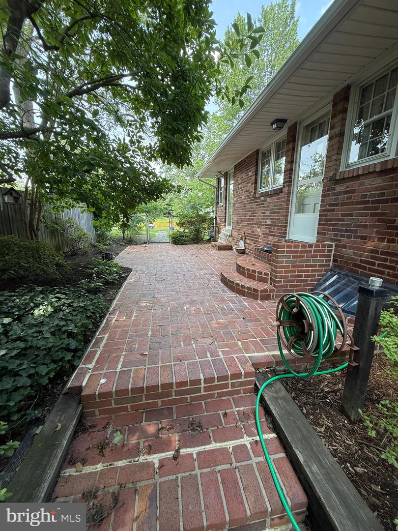8310 ASHWOOD DR, ALEXANDRIA, Virginia 22308, 4 Bedrooms Bedrooms, ,2 BathroomsBathrooms,Residential,For sale,8310 ASHWOOD DR,VAFX2242618 MLS # VAFX2242618