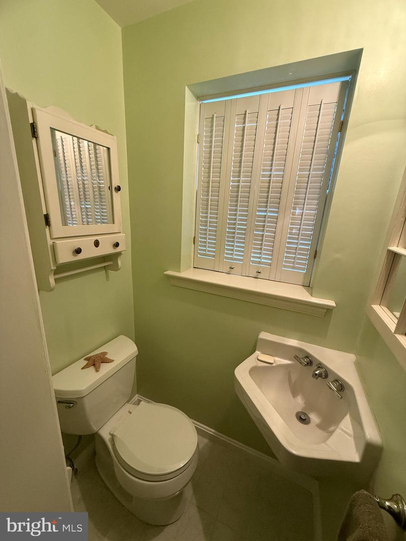 8310 ASHWOOD DR, ALEXANDRIA, Virginia 22308, 4 Bedrooms Bedrooms, ,2 BathroomsBathrooms,Residential,For sale,8310 ASHWOOD DR,VAFX2242618 MLS # VAFX2242618