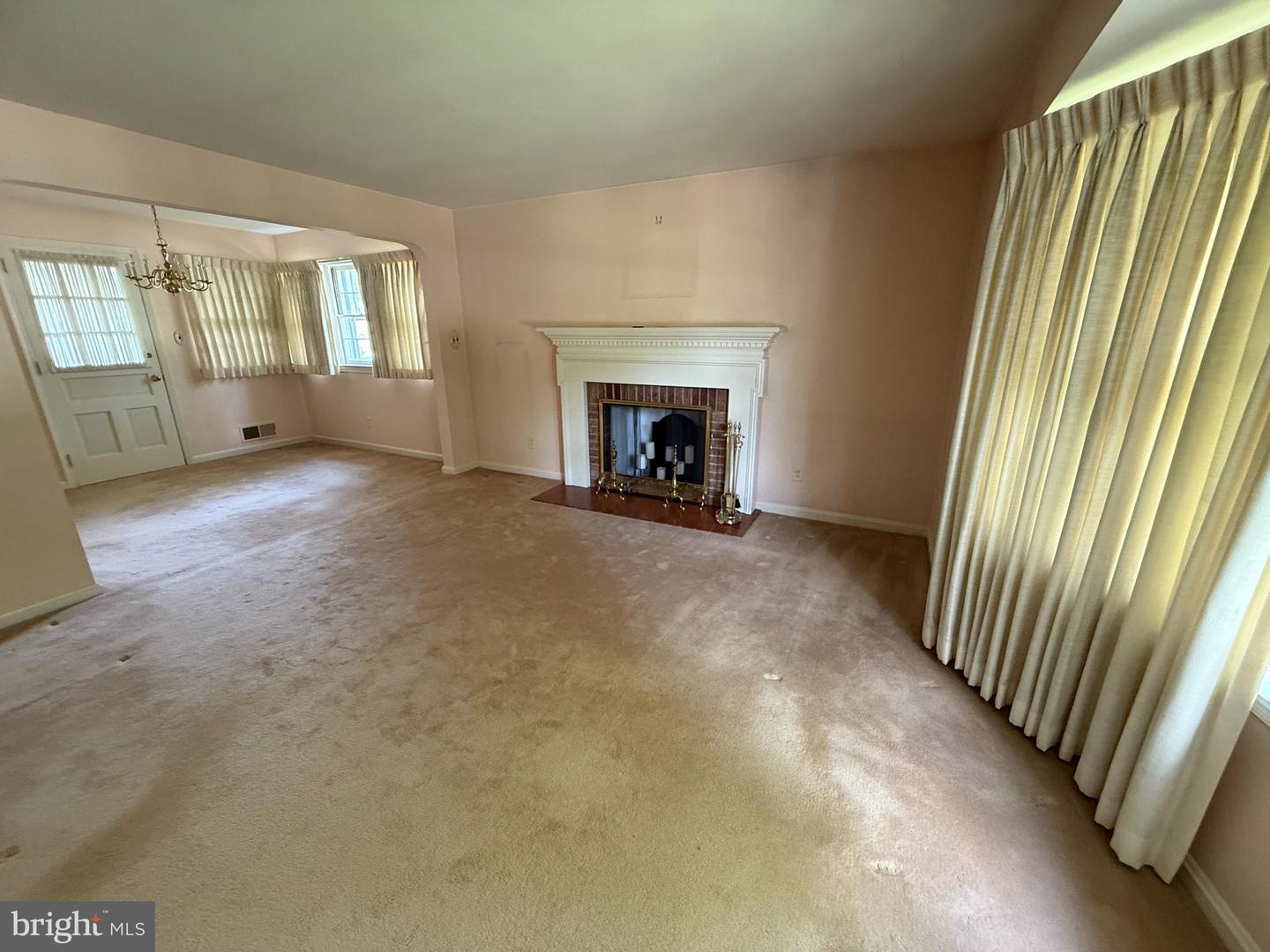 8310 ASHWOOD DR, ALEXANDRIA, Virginia 22308, 4 Bedrooms Bedrooms, ,2 BathroomsBathrooms,Residential,For sale,8310 ASHWOOD DR,VAFX2242618 MLS # VAFX2242618