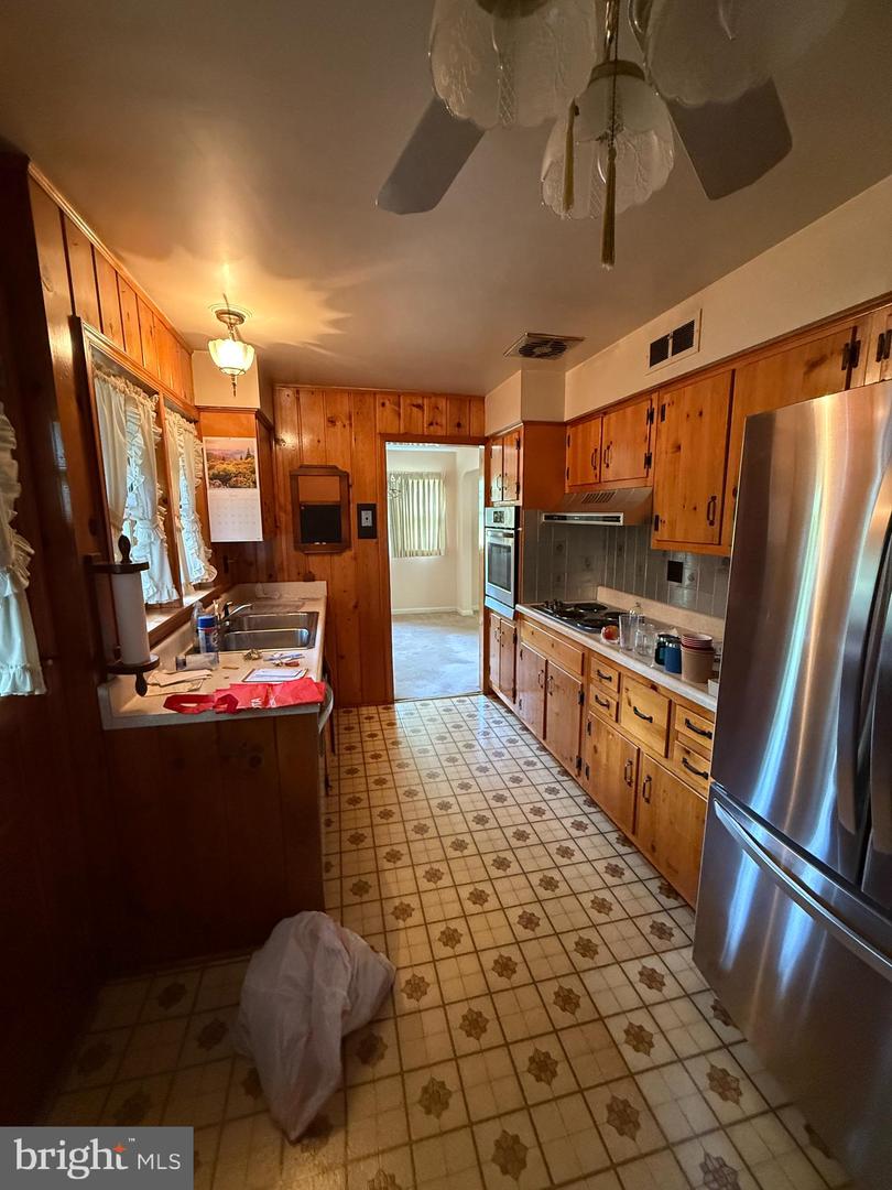 8310 ASHWOOD DR, ALEXANDRIA, Virginia 22308, 4 Bedrooms Bedrooms, ,2 BathroomsBathrooms,Residential,For sale,8310 ASHWOOD DR,VAFX2242618 MLS # VAFX2242618