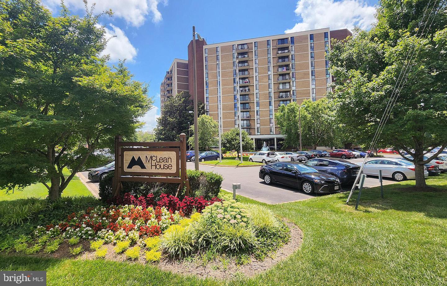 6800 FLEETWOOD RD #701, MCLEAN, Virginia 22101, 3 Bedrooms Bedrooms, ,2 BathroomsBathrooms,Residential,For sale,6800 FLEETWOOD RD #701,VAFX2242786 MLS # VAFX2242786