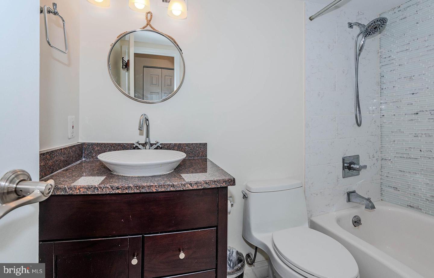 6800 FLEETWOOD RD #701, MCLEAN, Virginia 22101, 3 Bedrooms Bedrooms, ,2 BathroomsBathrooms,Residential,For sale,6800 FLEETWOOD RD #701,VAFX2242786 MLS # VAFX2242786