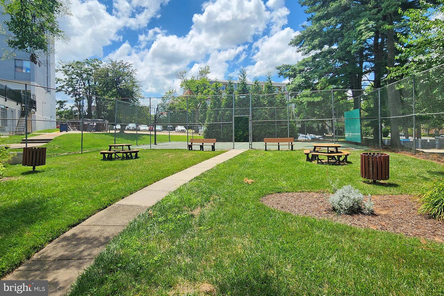 6800 FLEETWOOD RD #701, MCLEAN, Virginia 22101, 3 Bedrooms Bedrooms, ,2 BathroomsBathrooms,Residential,For sale,6800 FLEETWOOD RD #701,VAFX2242786 MLS # VAFX2242786