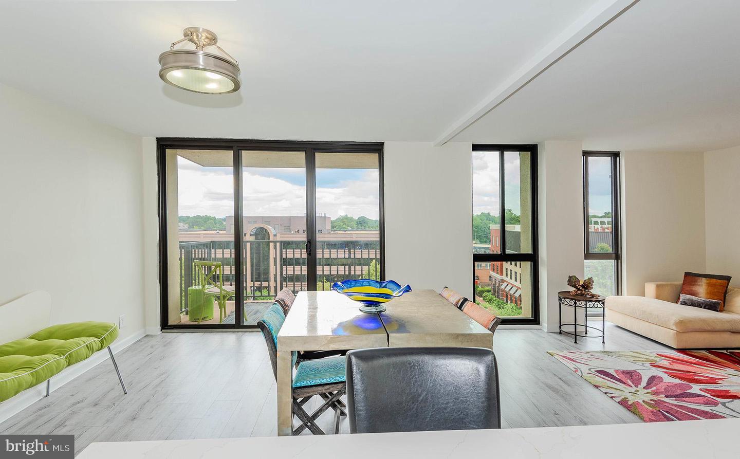 6800 FLEETWOOD RD #701, MCLEAN, Virginia 22101, 3 Bedrooms Bedrooms, ,2 BathroomsBathrooms,Residential,For sale,6800 FLEETWOOD RD #701,VAFX2242786 MLS # VAFX2242786