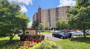 6800 FLEETWOOD RD #701, MCLEAN, Virginia 22101, 3 Bedrooms Bedrooms, ,2 BathroomsBathrooms,Residential,For sale,6800 FLEETWOOD RD #701,VAFX2242786 MLS # VAFX2242786
