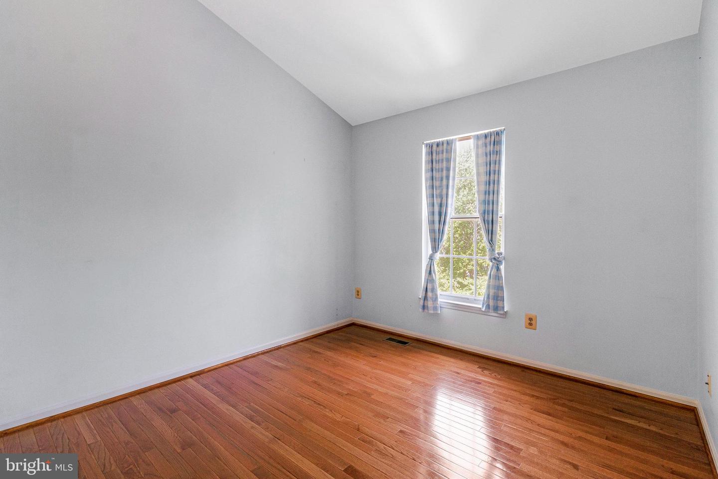 7000 GATTON SQ, ALEXANDRIA, Virginia 22315, 4 Bedrooms Bedrooms, ,3 BathroomsBathrooms,Residential,For sale,7000 GATTON SQ,VAFX2242804 MLS # VAFX2242804