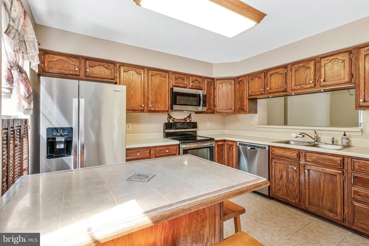 7000 GATTON SQ, ALEXANDRIA, Virginia 22315, 4 Bedrooms Bedrooms, ,3 BathroomsBathrooms,Residential,For sale,7000 GATTON SQ,VAFX2242804 MLS # VAFX2242804