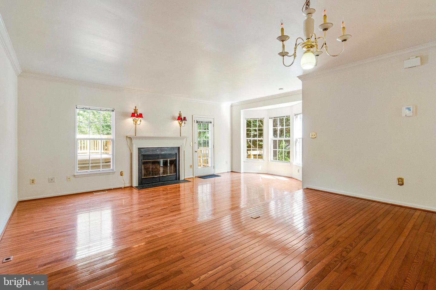7000 GATTON SQ, ALEXANDRIA, Virginia 22315, 4 Bedrooms Bedrooms, ,3 BathroomsBathrooms,Residential,For sale,7000 GATTON SQ,VAFX2242804 MLS # VAFX2242804