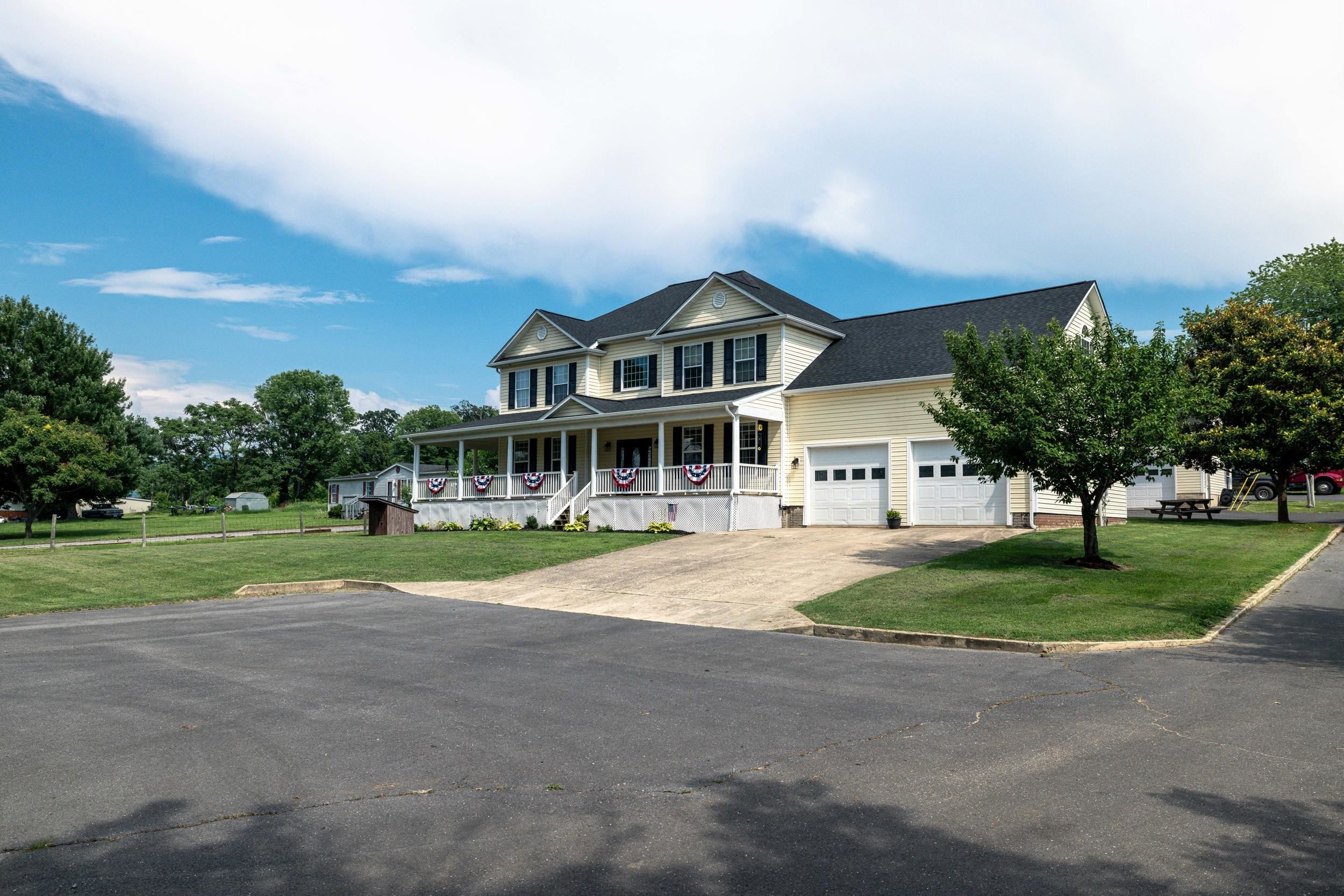 369 ELDON YATES DR, STANLEY, Virginia 22851, 4 Bedrooms Bedrooms, ,4 BathroomsBathrooms,Residential,369 ELDON YATES DR,666596 MLS # 666596