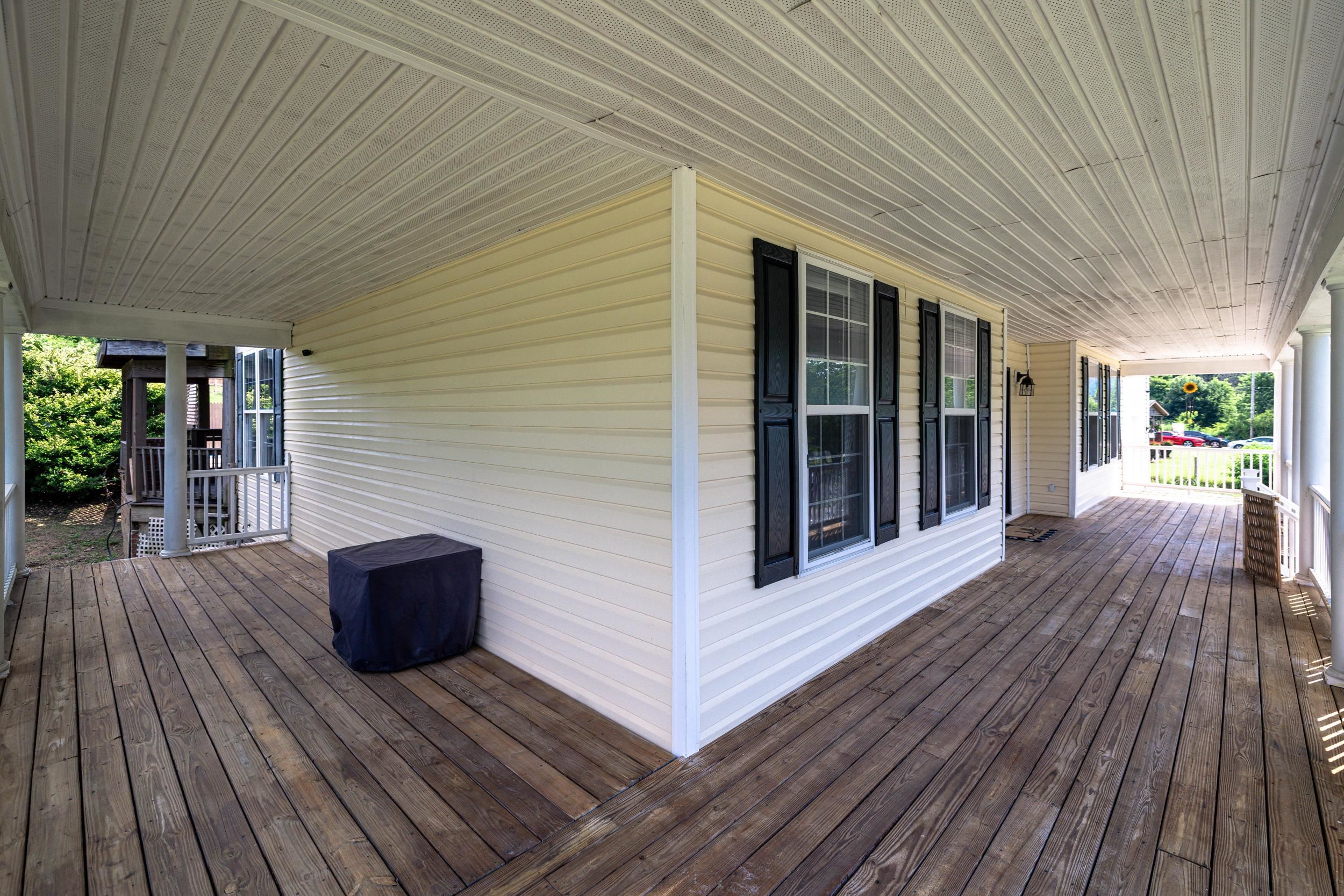 369 ELDON YATES DR, STANLEY, Virginia 22851, 4 Bedrooms Bedrooms, ,4 BathroomsBathrooms,Residential,369 ELDON YATES DR,666596 MLS # 666596