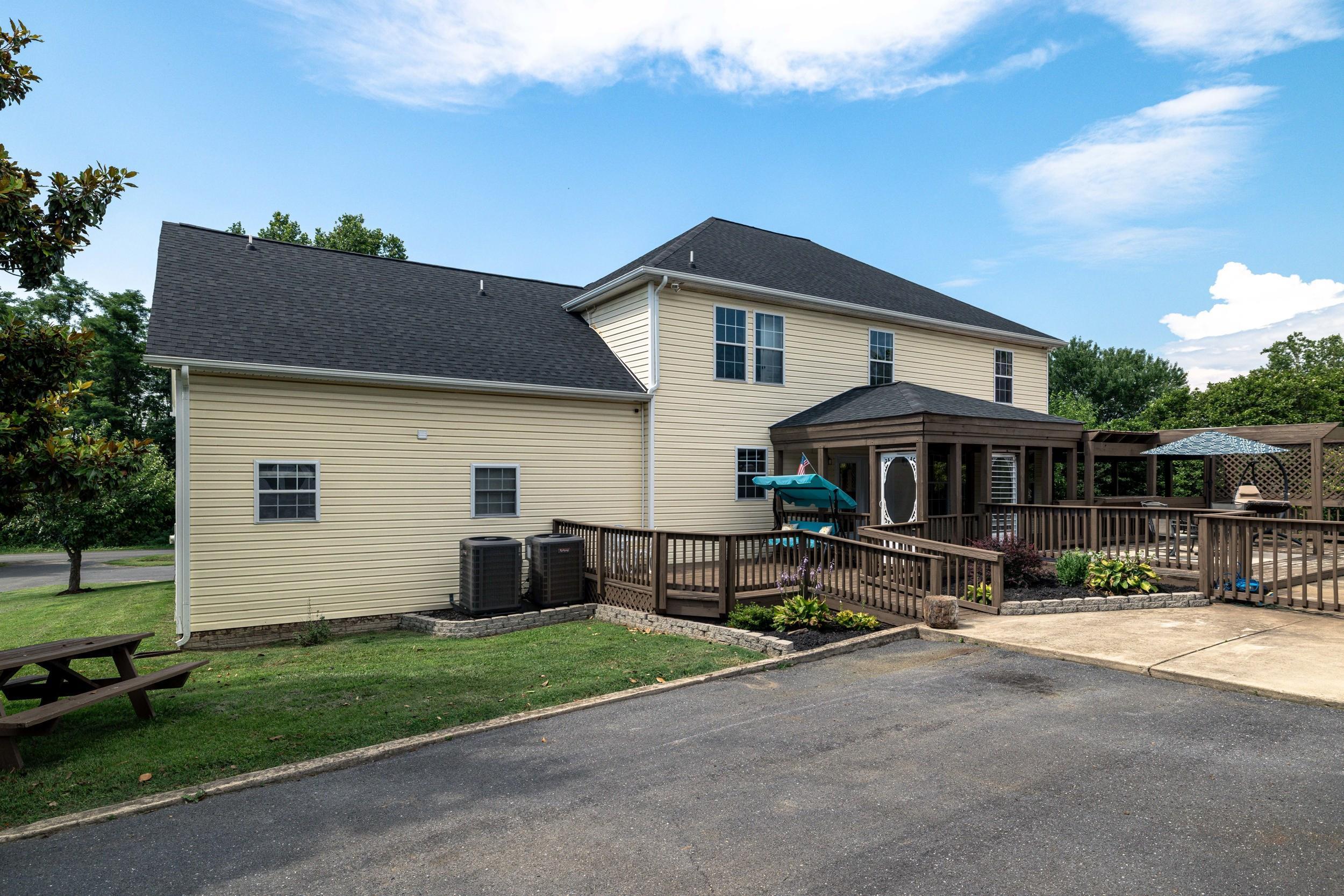369 ELDON YATES DR, STANLEY, Virginia 22851, 4 Bedrooms Bedrooms, ,4 BathroomsBathrooms,Residential,369 ELDON YATES DR,666596 MLS # 666596