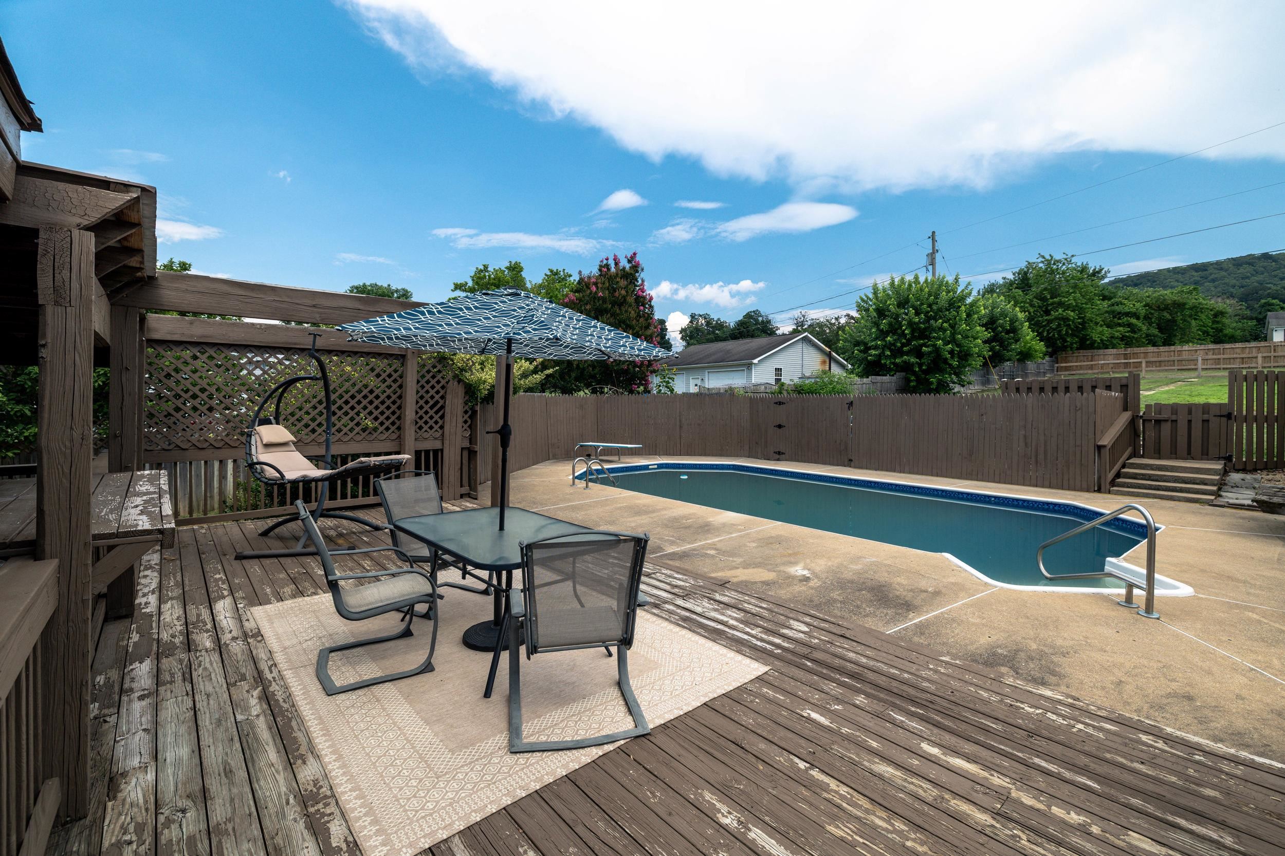 369 ELDON YATES DR, STANLEY, Virginia 22851, 4 Bedrooms Bedrooms, ,4 BathroomsBathrooms,Residential,369 ELDON YATES DR,666596 MLS # 666596