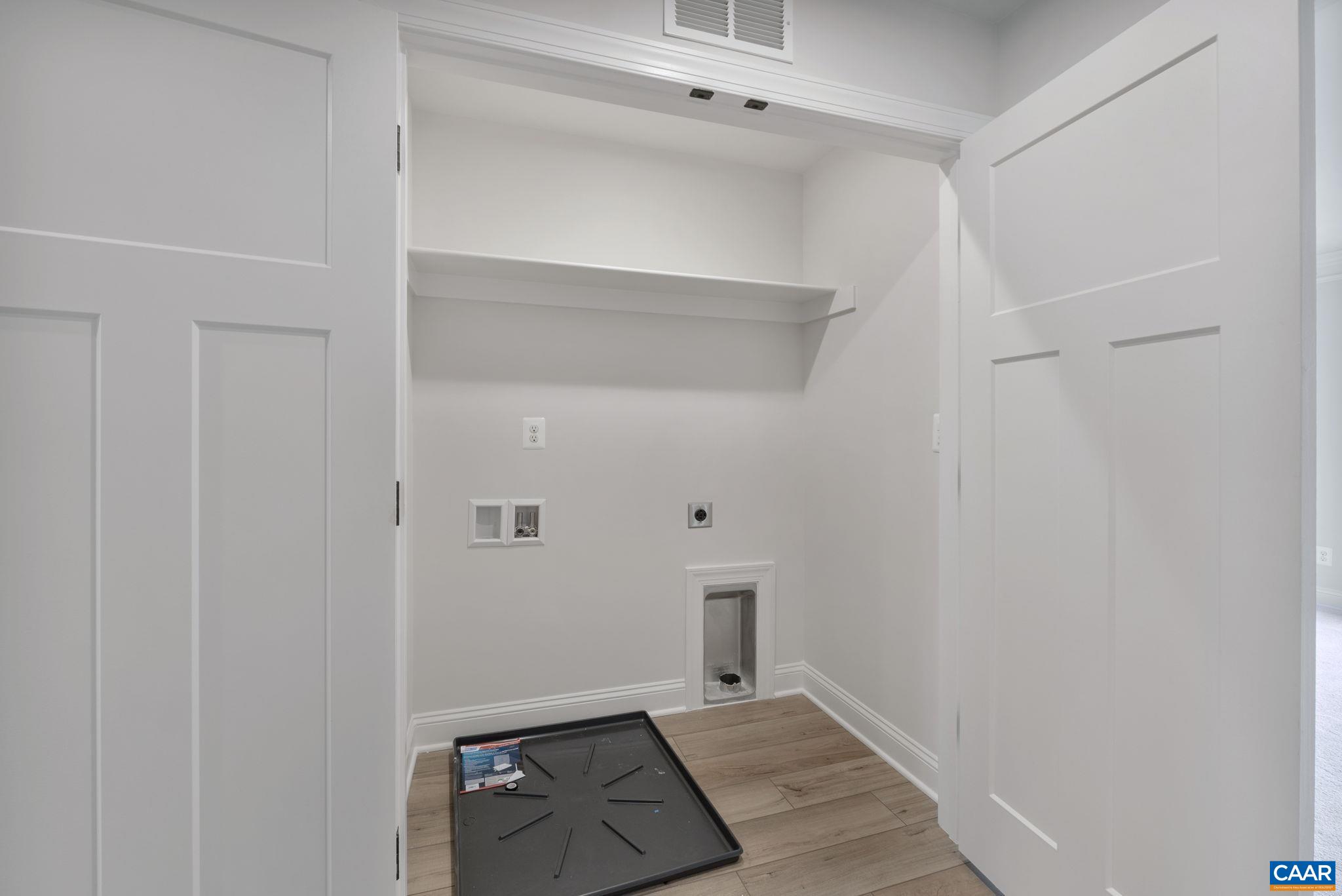 3036 FARROW CIR, CHARLOTTESVILLE, Virginia 22901, 3 Bedrooms Bedrooms, ,2 BathroomsBathrooms,Residential,Holly I A Townhome Plan - Elevation B,3036 FARROW CIR,666597 MLS # 666597