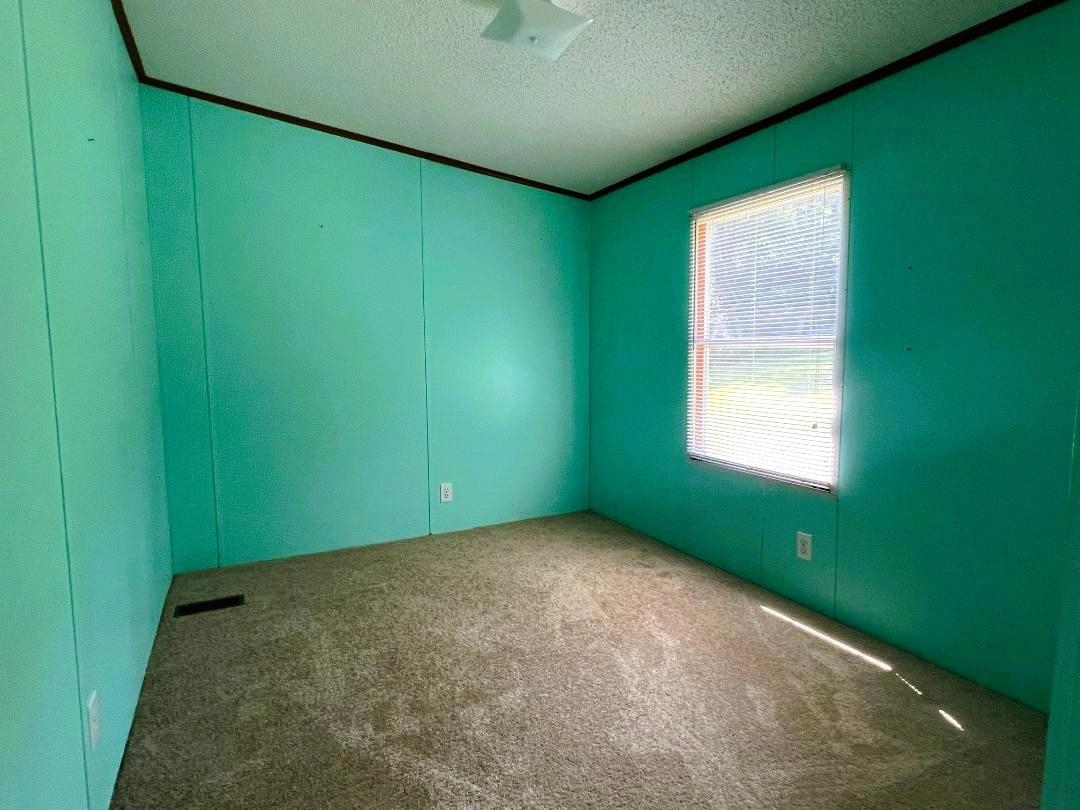 1040 ALBEMARLE AVE, WAYNESBORO, Virginia 22980, 4 Bedrooms Bedrooms, ,2 BathroomsBathrooms,Residential,1040 ALBEMARLE AVE,666604 MLS # 666604