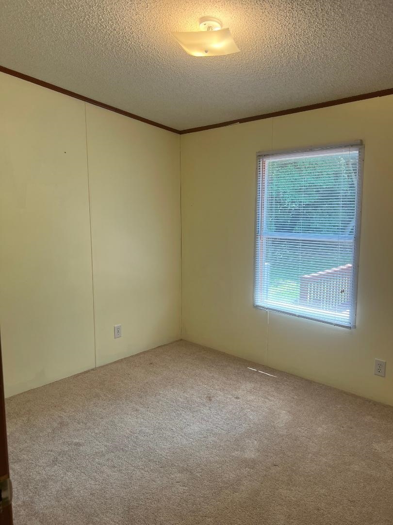 1040 ALBEMARLE AVE, WAYNESBORO, Virginia 22980, 4 Bedrooms Bedrooms, ,2 BathroomsBathrooms,Residential,1040 ALBEMARLE AVE,666604 MLS # 666604