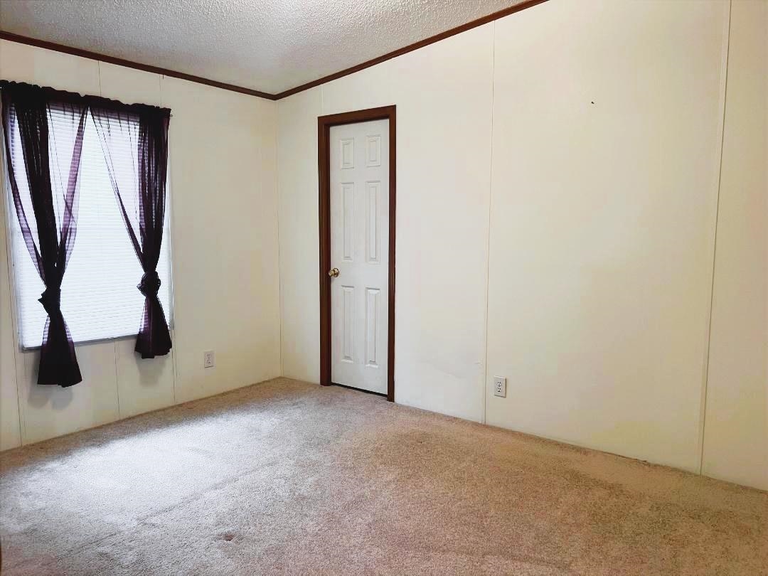 1040 ALBEMARLE AVE, WAYNESBORO, Virginia 22980, 4 Bedrooms Bedrooms, ,2 BathroomsBathrooms,Residential,1040 ALBEMARLE AVE,666604 MLS # 666604