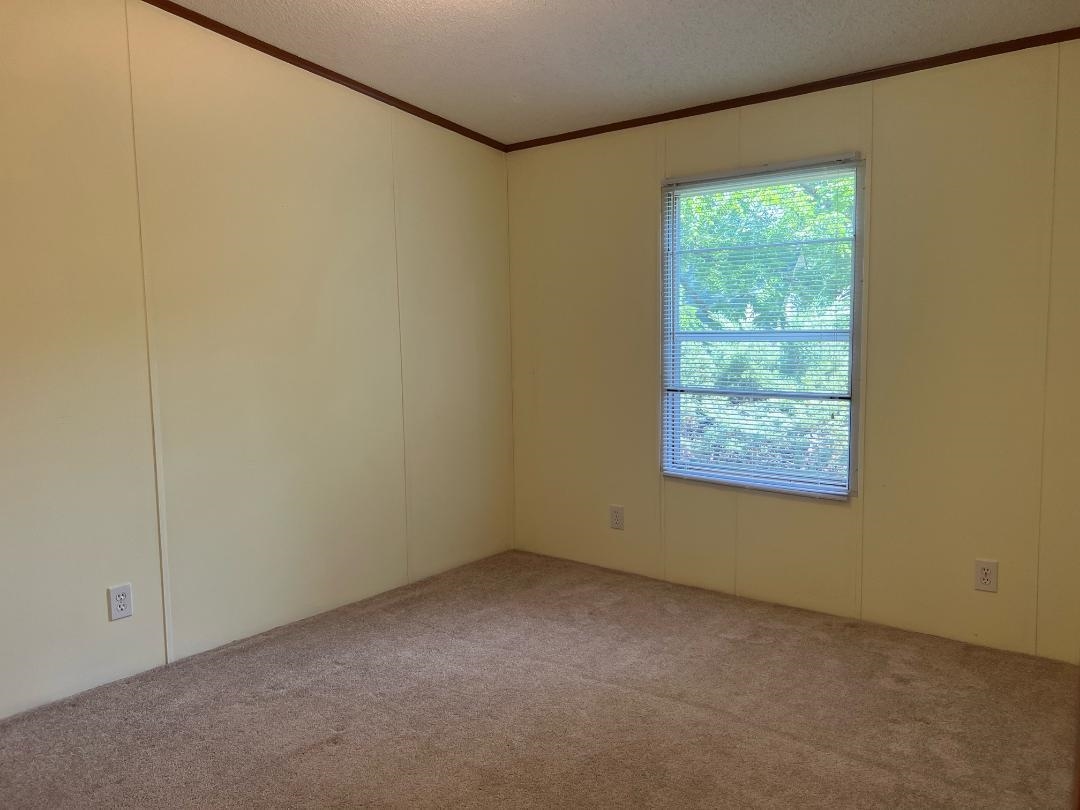 1040 ALBEMARLE AVE, WAYNESBORO, Virginia 22980, 4 Bedrooms Bedrooms, ,2 BathroomsBathrooms,Residential,1040 ALBEMARLE AVE,666604 MLS # 666604