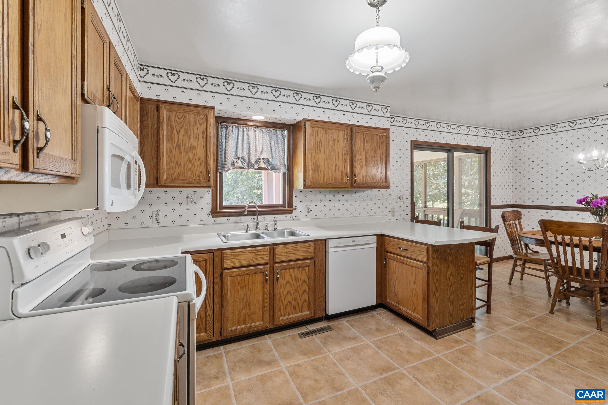 3911 PRITCHETT LN, CHARLOTTESVILLE, Virginia 22911, 4 Bedrooms Bedrooms, ,2 BathroomsBathrooms,Residential,Eagles Nest,3911 PRITCHETT LN,666616 MLS # 666616