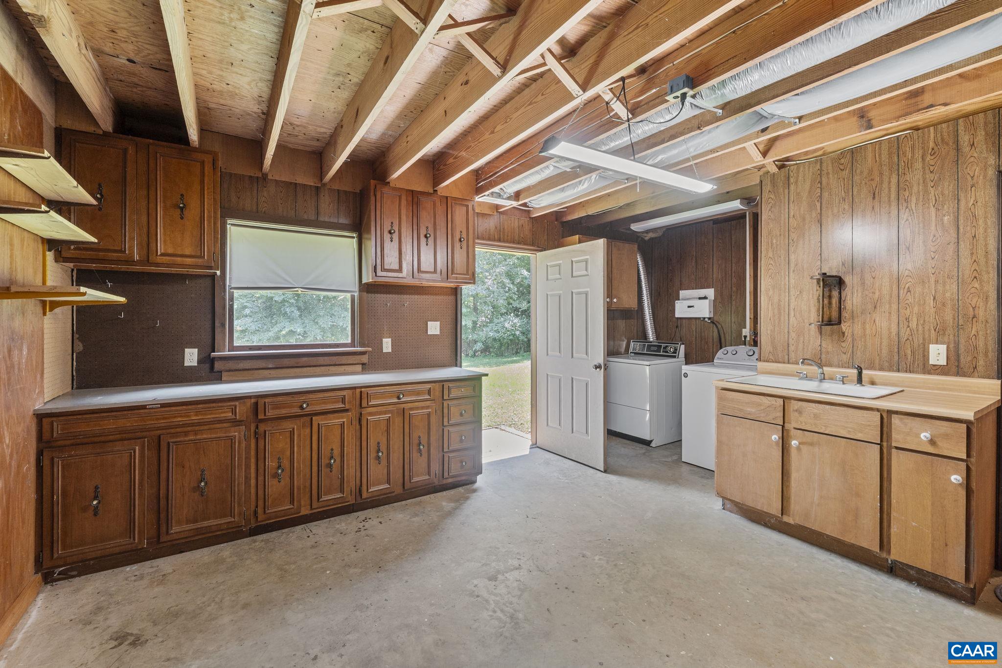 3911 PRITCHETT LN, CHARLOTTESVILLE, Virginia 22911, 4 Bedrooms Bedrooms, ,2 BathroomsBathrooms,Residential,Eagles Nest,3911 PRITCHETT LN,666616 MLS # 666616