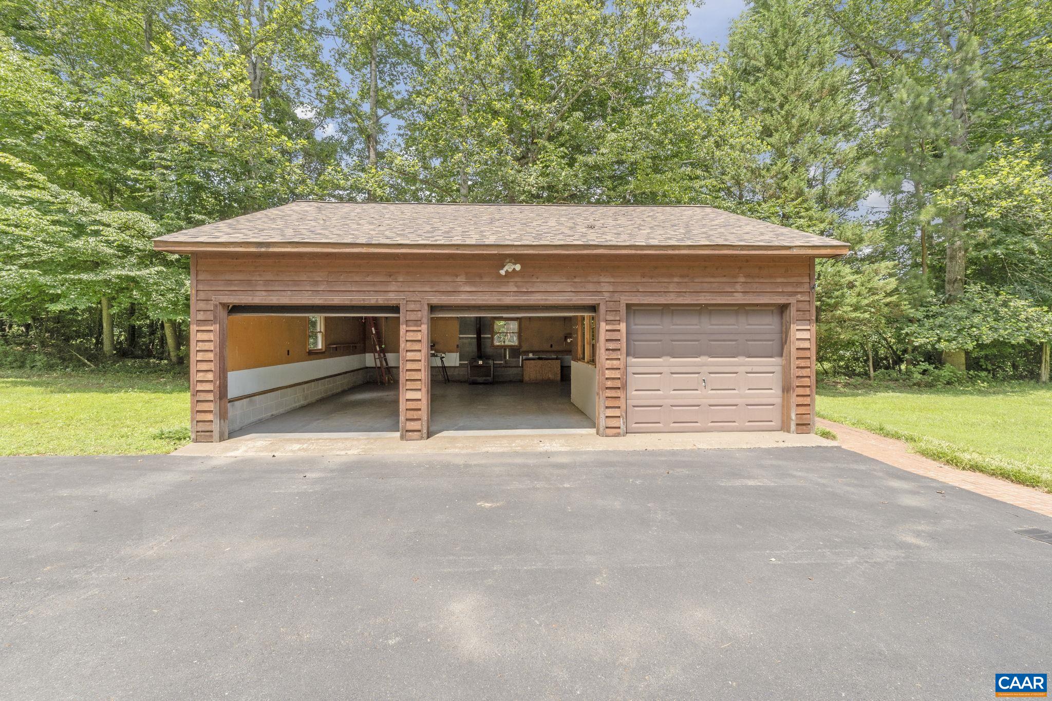 3911 PRITCHETT LN, CHARLOTTESVILLE, Virginia 22911, 4 Bedrooms Bedrooms, ,2 BathroomsBathrooms,Residential,Eagles Nest,3911 PRITCHETT LN,666616 MLS # 666616