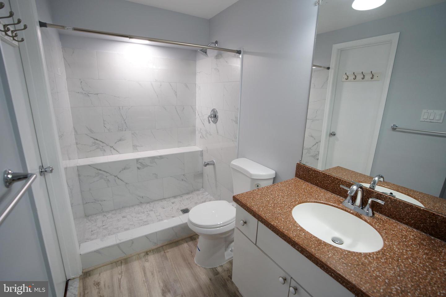 6006 HAVENER HOUSE WAY, CENTREVILLE, Virginia 20120, 2 Bedrooms Bedrooms, ,2 BathroomsBathrooms,Residential,For sale,6006 HAVENER HOUSE WAY,VAFX2244168 MLS # VAFX2244168