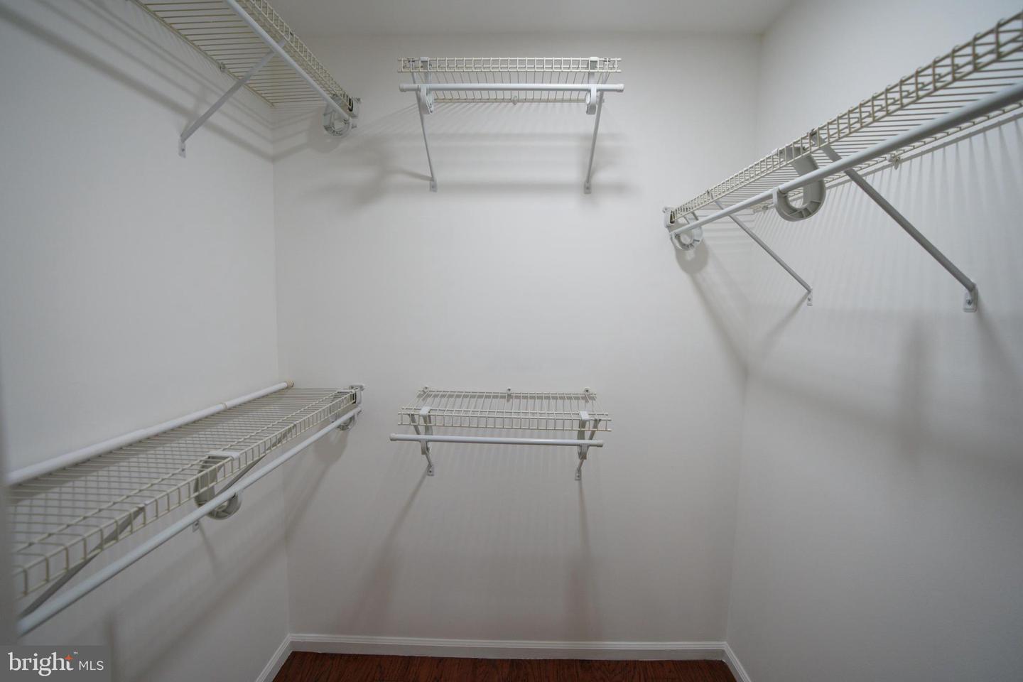 6006 HAVENER HOUSE WAY, CENTREVILLE, Virginia 20120, 2 Bedrooms Bedrooms, ,2 BathroomsBathrooms,Residential,For sale,6006 HAVENER HOUSE WAY,VAFX2244168 MLS # VAFX2244168