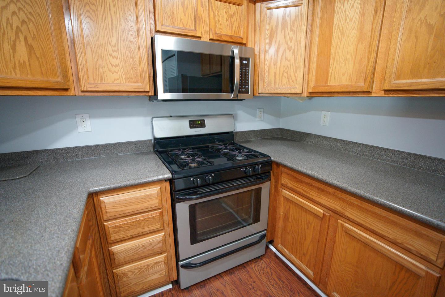 6006 HAVENER HOUSE WAY, CENTREVILLE, Virginia 20120, 2 Bedrooms Bedrooms, ,2 BathroomsBathrooms,Residential,For sale,6006 HAVENER HOUSE WAY,VAFX2244168 MLS # VAFX2244168