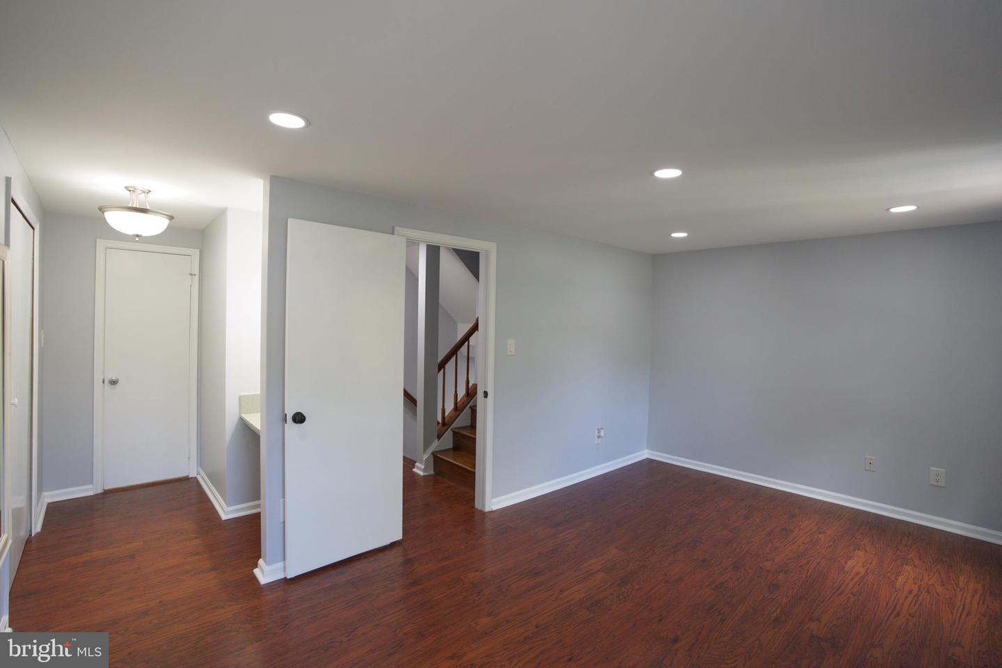 6006 HAVENER HOUSE WAY, CENTREVILLE, Virginia 20120, 2 Bedrooms Bedrooms, ,2 BathroomsBathrooms,Residential,For sale,6006 HAVENER HOUSE WAY,VAFX2244168 MLS # VAFX2244168