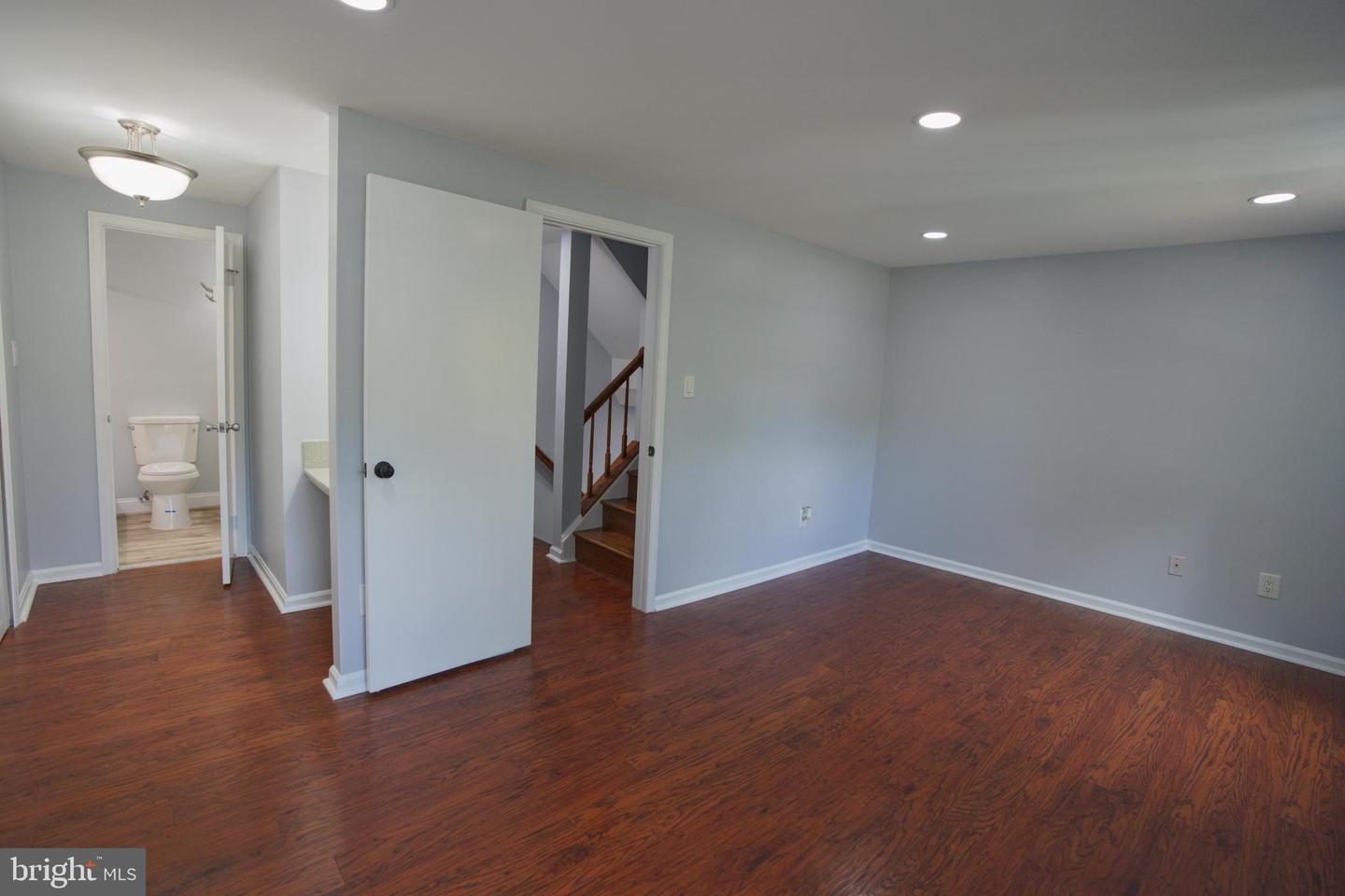 6006 HAVENER HOUSE WAY, CENTREVILLE, Virginia 20120, 2 Bedrooms Bedrooms, ,2 BathroomsBathrooms,Residential,For sale,6006 HAVENER HOUSE WAY,VAFX2244168 MLS # VAFX2244168