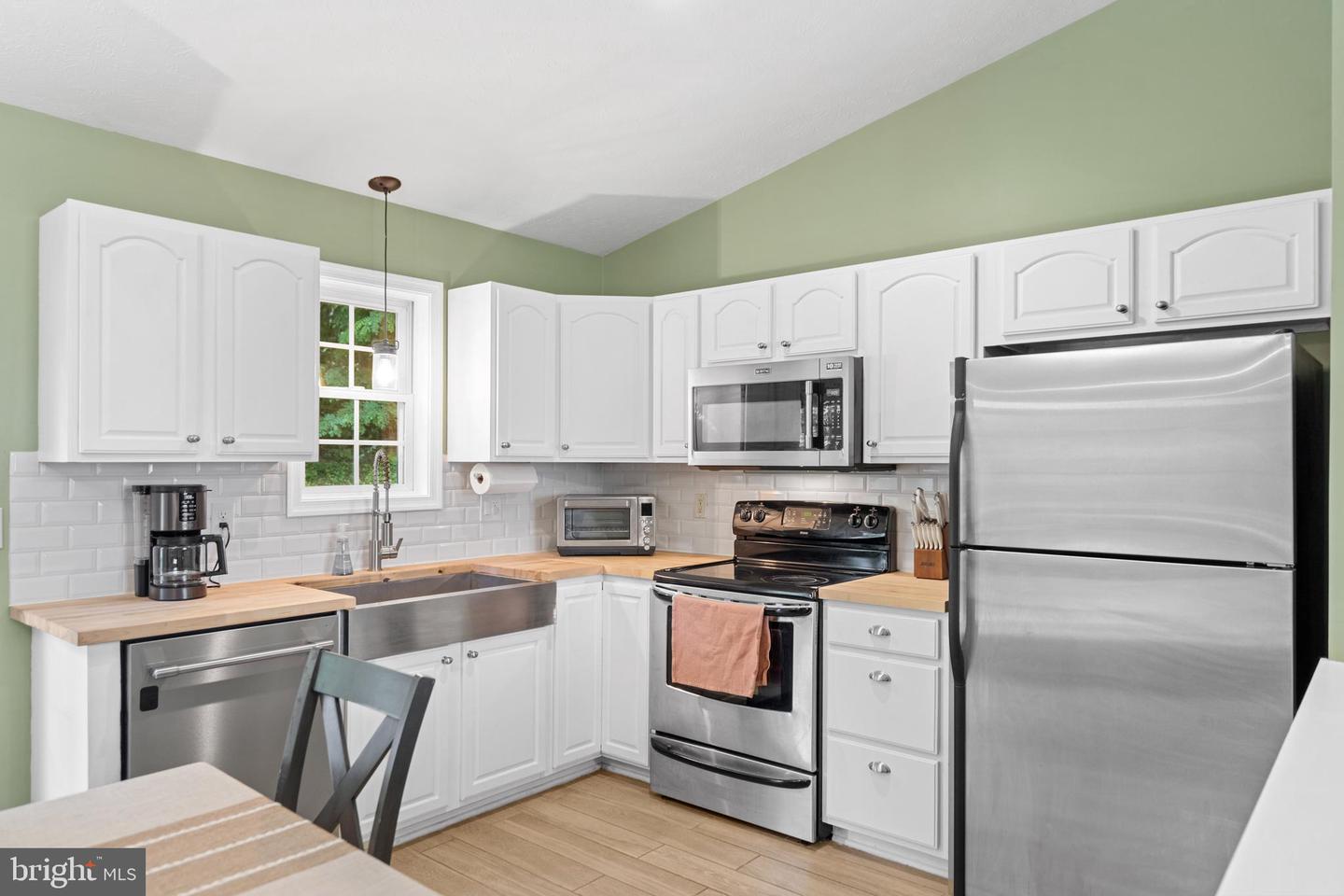 1971 HIGH TOP RD, LINDEN, Virginia 22642, 3 Bedrooms Bedrooms, ,2 BathroomsBathrooms,Residential,For sale,1971 HIGH TOP RD,VAWR2011316 MLS # VAWR2011316