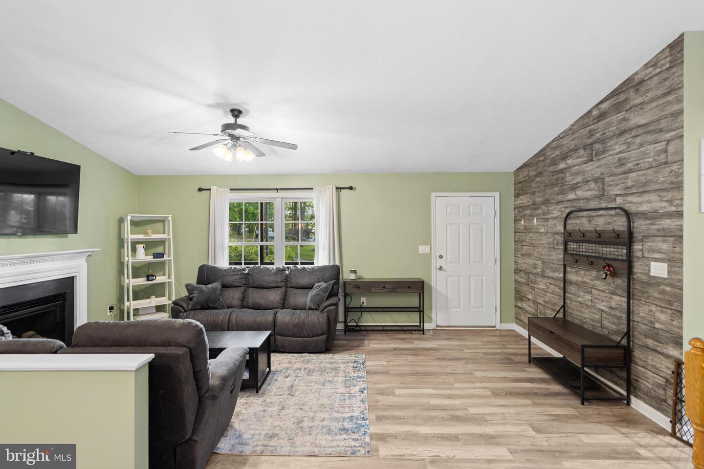 1971 HIGH TOP RD, LINDEN, Virginia 22642, 3 Bedrooms Bedrooms, ,2 BathroomsBathrooms,Residential,For sale,1971 HIGH TOP RD,VAWR2011316 MLS # VAWR2011316