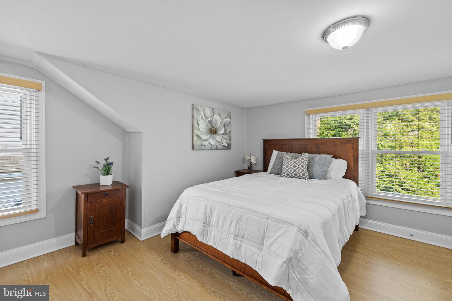 2911 BROOK DR, FALLS CHURCH, Virginia 22042, 3 Bedrooms Bedrooms, ,2 BathroomsBathrooms,Residential,For sale,2911 BROOK DR,VAFX2244930 MLS # VAFX2244930