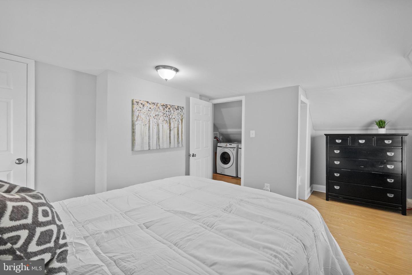 2911 BROOK DR, FALLS CHURCH, Virginia 22042, 3 Bedrooms Bedrooms, ,2 BathroomsBathrooms,Residential,For sale,2911 BROOK DR,VAFX2244930 MLS # VAFX2244930