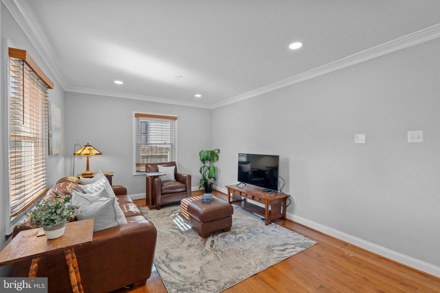 2911 BROOK DR, FALLS CHURCH, Virginia 22042, 3 Bedrooms Bedrooms, ,2 BathroomsBathrooms,Residential,For sale,2911 BROOK DR,VAFX2244930 MLS # VAFX2244930