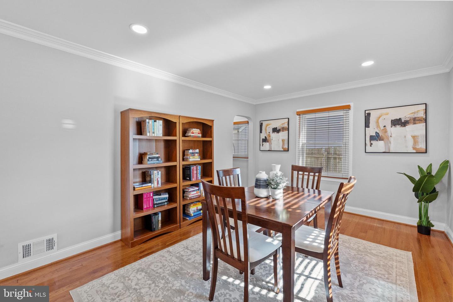 2911 BROOK DR, FALLS CHURCH, Virginia 22042, 3 Bedrooms Bedrooms, ,2 BathroomsBathrooms,Residential,For sale,2911 BROOK DR,VAFX2244930 MLS # VAFX2244930