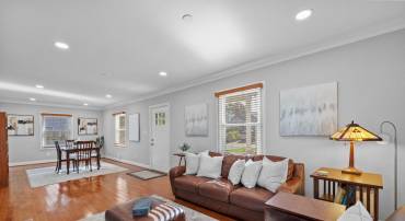2911 BROOK DR, FALLS CHURCH, Virginia 22042, 3 Bedrooms Bedrooms, ,2 BathroomsBathrooms,Residential,For sale,2911 BROOK DR,VAFX2244930 MLS # VAFX2244930
