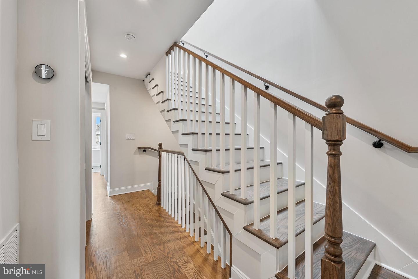 646 LEXINGTON PL NE, WASHINGTON, District Of Columbia 20002, 6 Bedrooms Bedrooms, ,4 BathroomsBathrooms,Residential,For sale,646 LEXINGTON PL NE,DCDC2204078 MLS # DCDC2204078