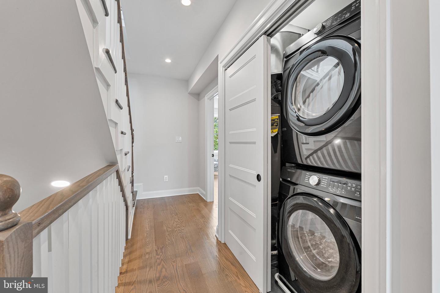 646 LEXINGTON PL NE, WASHINGTON, District Of Columbia 20002, 6 Bedrooms Bedrooms, ,4 BathroomsBathrooms,Residential,For sale,646 LEXINGTON PL NE,DCDC2204078 MLS # DCDC2204078