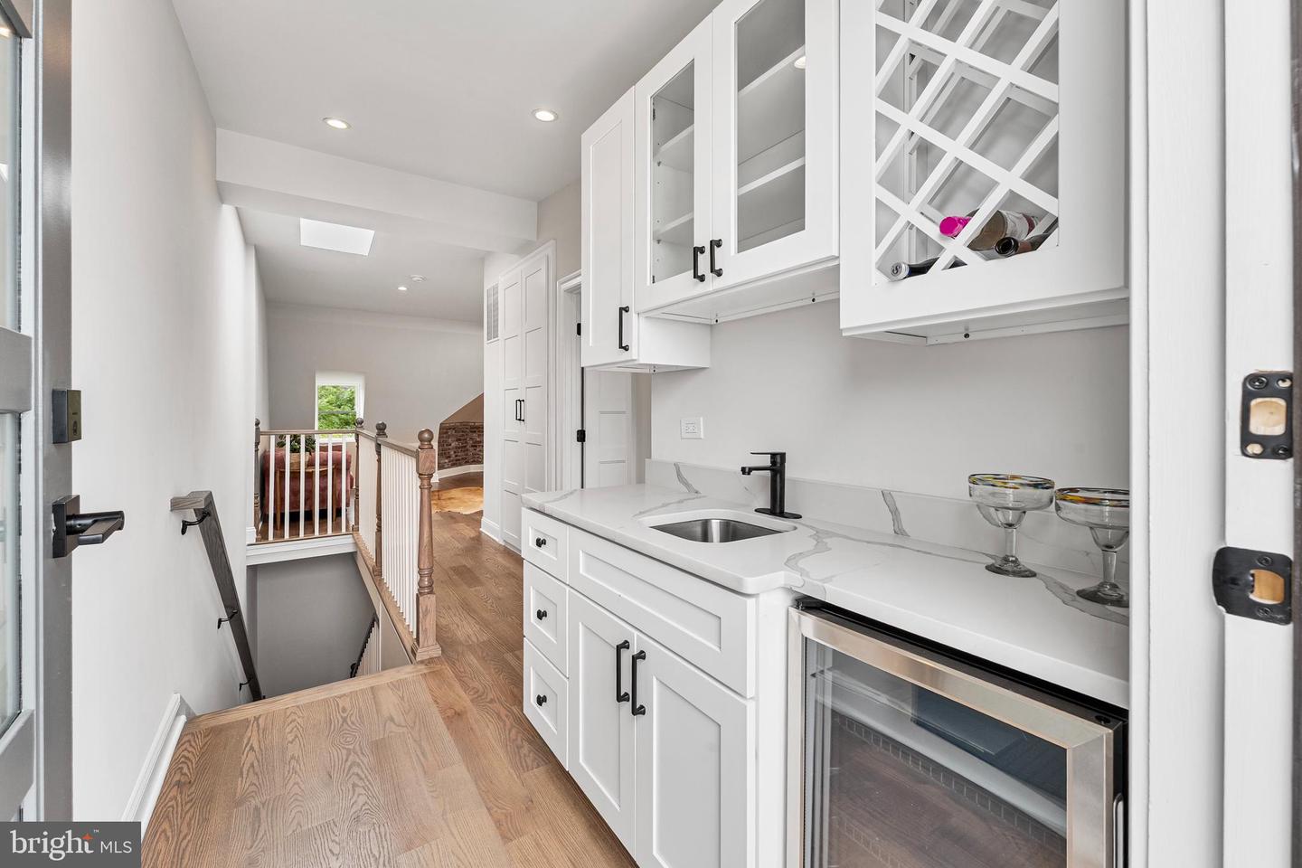 646 LEXINGTON PL NE, WASHINGTON, District Of Columbia 20002, 6 Bedrooms Bedrooms, ,4 BathroomsBathrooms,Residential,For sale,646 LEXINGTON PL NE,DCDC2204078 MLS # DCDC2204078