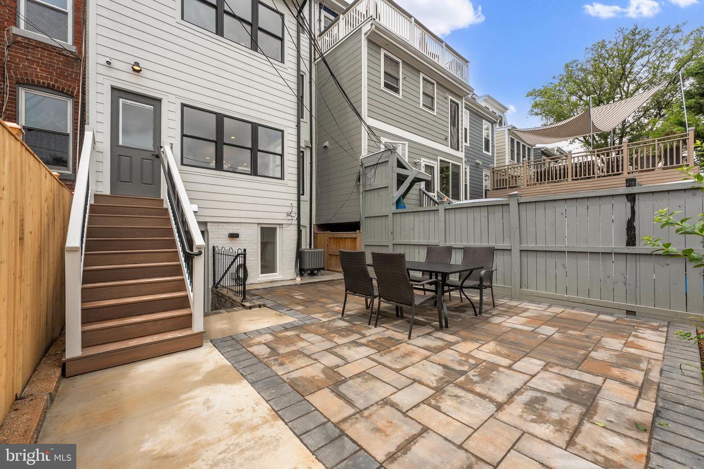 646 LEXINGTON PL NE, WASHINGTON, District Of Columbia 20002, 6 Bedrooms Bedrooms, ,4 BathroomsBathrooms,Residential,For sale,646 LEXINGTON PL NE,DCDC2204078 MLS # DCDC2204078